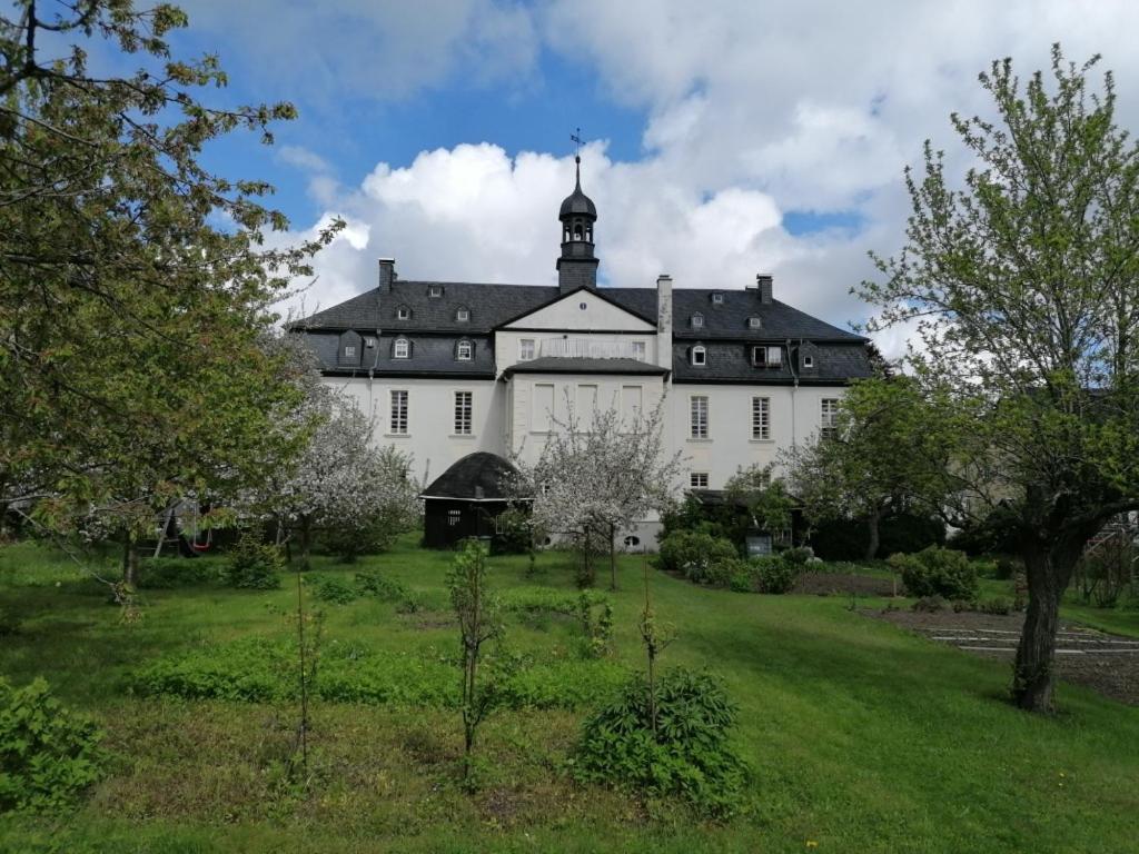Ruestzeitenheim Sonnenschein Saalburg Luaran gambar